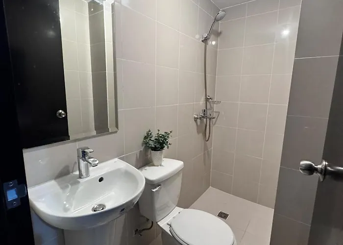 Apartment 2 Bedroom With Balcony *