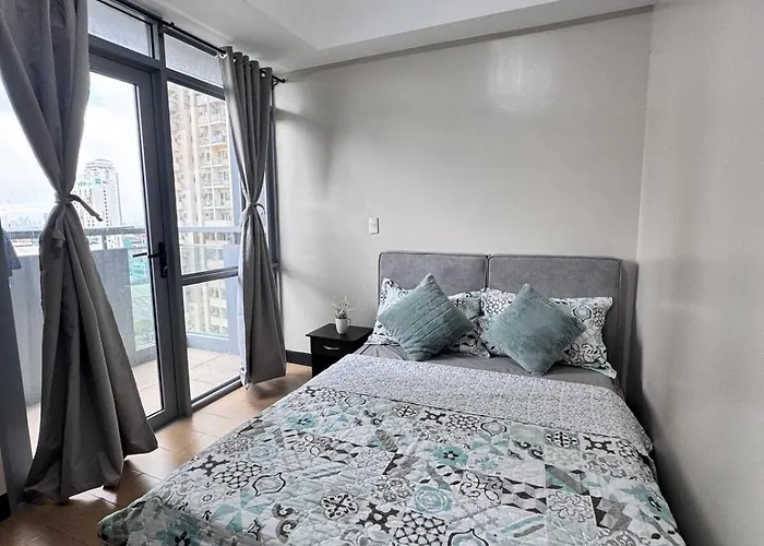 Apartment 2 Bedroom With Balcony *